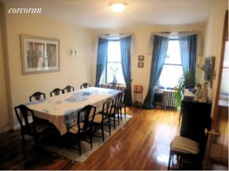 New York City Real Estate | View 223 East 48th Street, HOUSE | room 2 | View 3