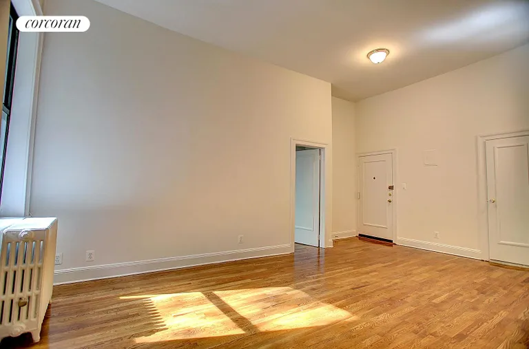 New York City Real Estate | View 304 West 30th Street, 7 | Living Room | View 2