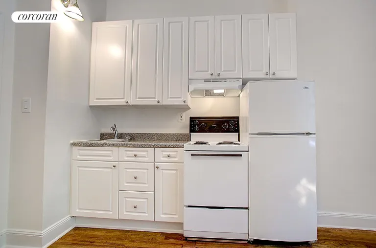 New York City Real Estate | View 304 West 30th Street, 7 | Kitchen | View 6