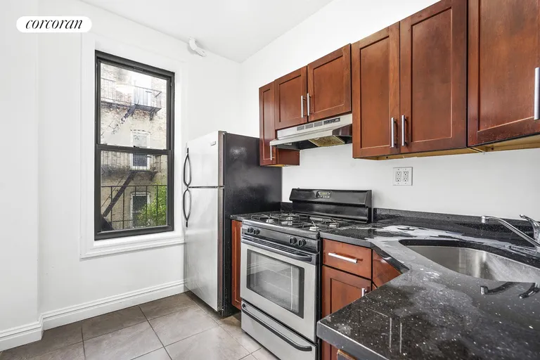 New York City Real Estate | View 439 16th Street, 2R | 3 Beds, 1 Bath | View 1