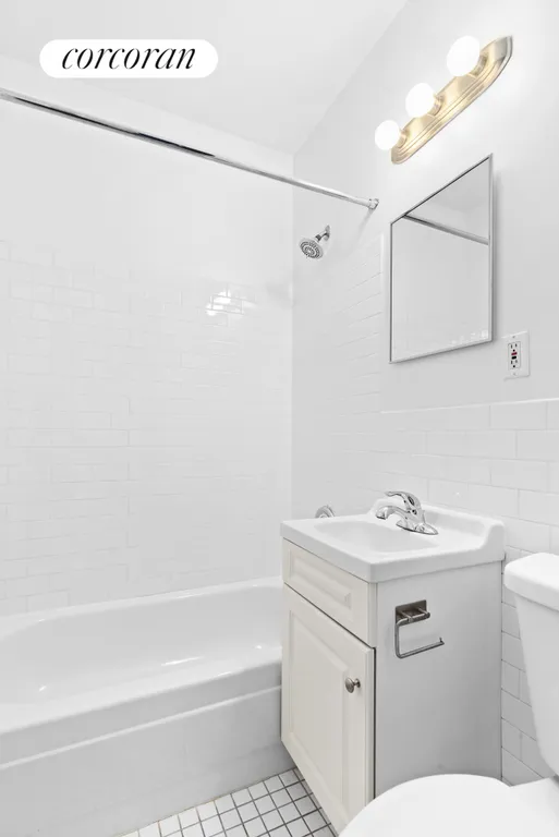 New York City Real Estate | View 56-58 Perry Street, 1FW | Full Bathroom | View 4