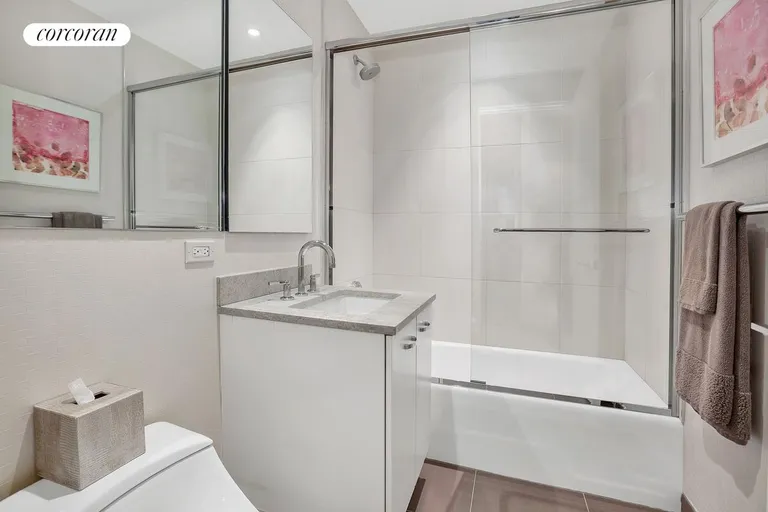 New York City Real Estate | View 33 West 56th Street, 4A | Full Bathroom | View 18