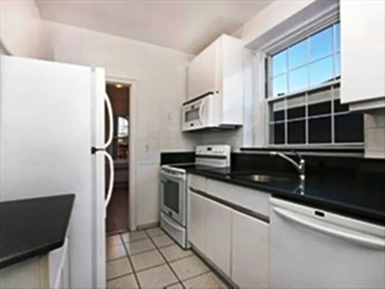 New York City Real Estate | View 225 Sterling Place, 1J | room 4 | View 5