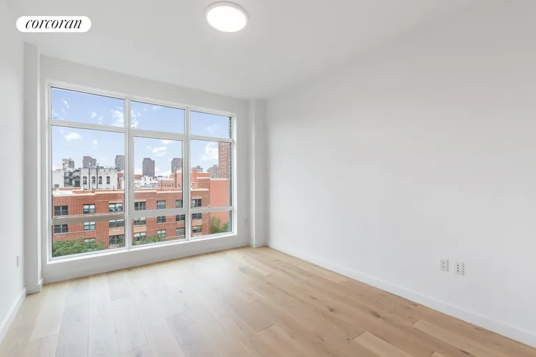 New York City Real Estate | View 1516 Park Avenue, 5E | room 1 | View 2