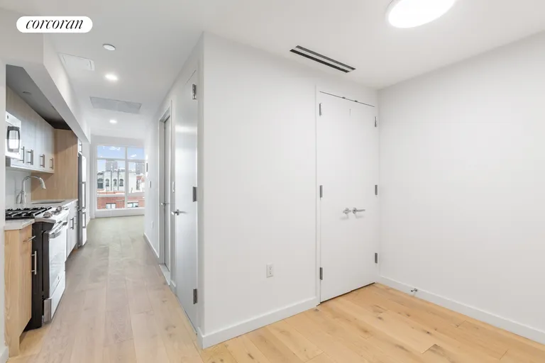 New York City Real Estate | View 1516 Park Avenue, 5E | room 3 | View 4