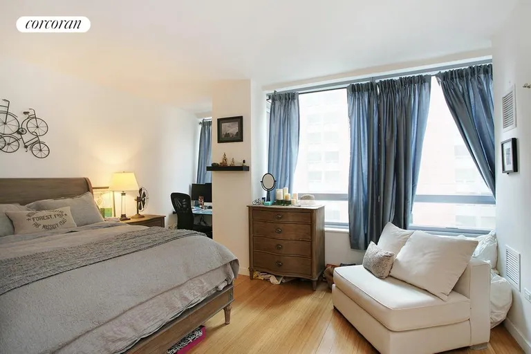 New York City Real Estate | View 2 River Terrace, 5B | room 3 | View 4