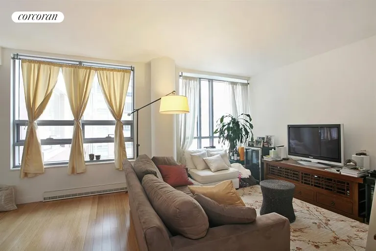 New York City Real Estate | View 2 River Terrace, 5B | Living Room | View 5