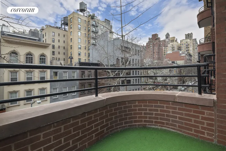 New York City Real Estate | View 157 East 74th Street, 4C | room 4 | View 5