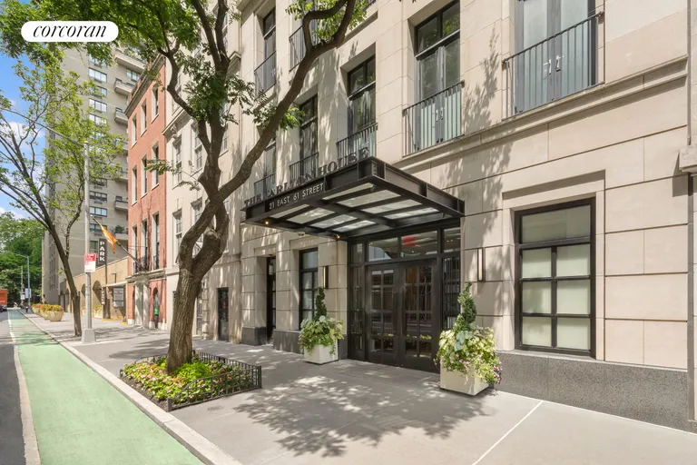 New York City Real Estate | View 21 East 61st Street, 10B | Building | View 14