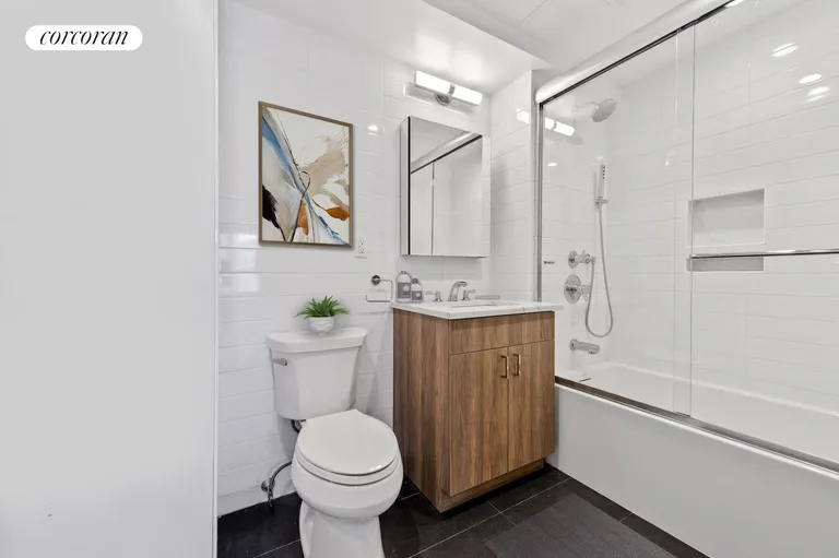 New York City Real Estate | View 23-33 31st Road, 2E | room 4 | View 5