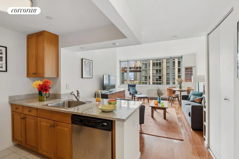 New York City Real Estate | View 425 Main Street, 9K | 1 Bed, 1 Bath | View 1