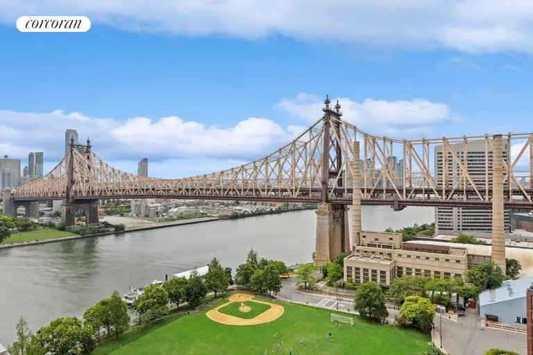 New York City Real Estate | View 425 Main Street, 9K | room 10 | View 11
