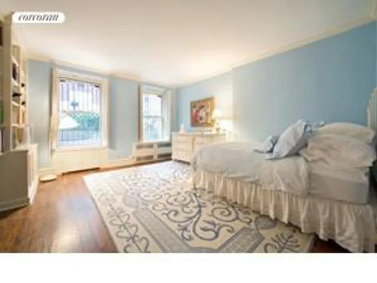 New York City Real Estate | View 425 East 50th Street, 2 | room 3 | View 4