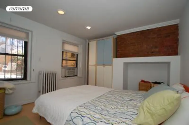 New York City Real Estate | View 281 Clermont Avenue, 1 | room 4 | View 5