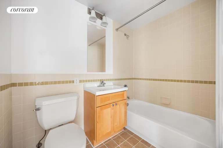 New York City Real Estate | View 71 Wolcott Street, 303A | Full Bathroom | View 6