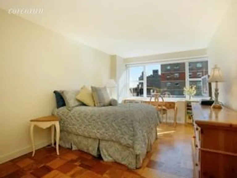 New York City Real Estate | View 115 East 9th Street, 8G | room 1 | View 2