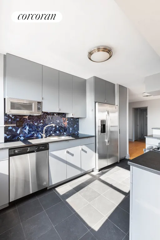 New York City Real Estate | View 115 East 9th Street, 20E | room 3 | View 4