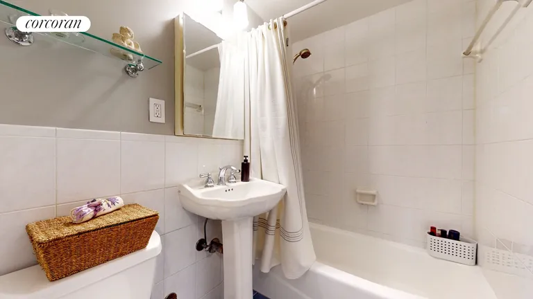 New York City Real Estate | View 415 East 52Nd Street, 8KC | Full Bathroom | View 8