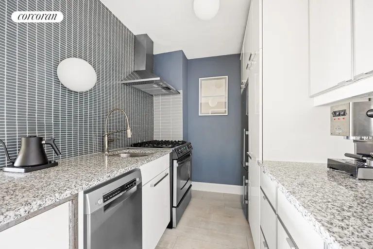 New York City Real Estate | View 135 Ocean Parkway, 8S | room 2 | View 3