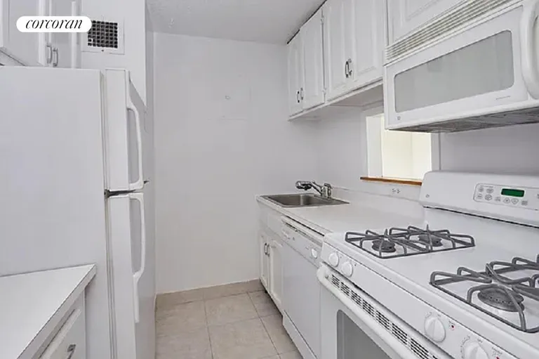 New York City Real Estate | View 301 East 79th Street, 24G | kitchen | View 2