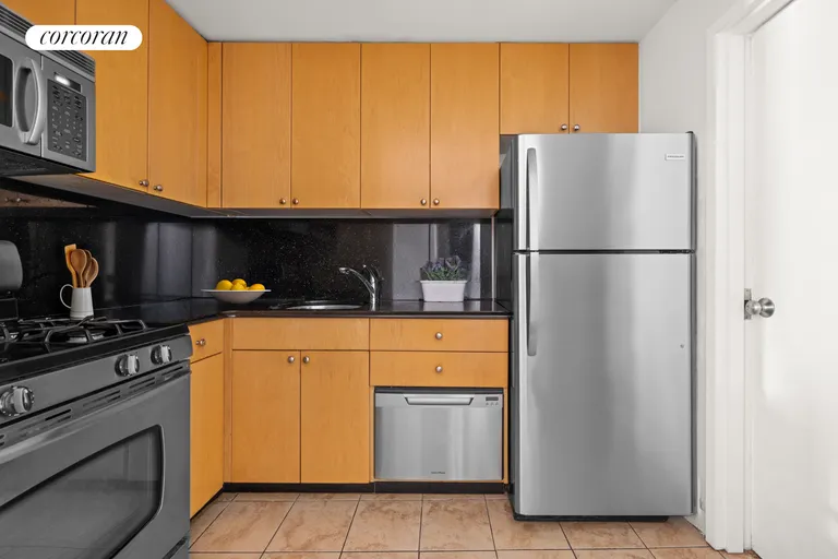 New York City Real Estate | View 206 21st Street, 2A | room 2 | View 3