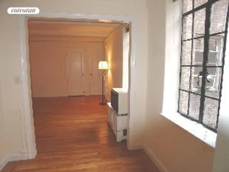 New York City Real Estate | View 333 East 43rd Street, 801 | room 7 | View 8