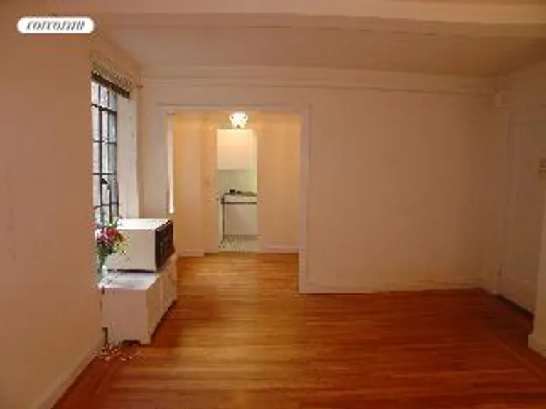 New York City Real Estate | View 333 East 43rd Street, 801 | room 8 | View 9
