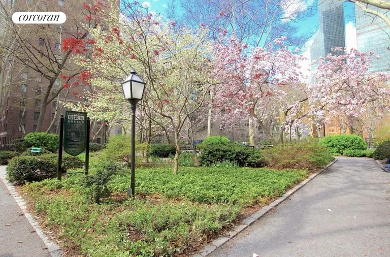 New York City Real Estate | View 25 Tudor City Place, 1701 | room 7 | View 8