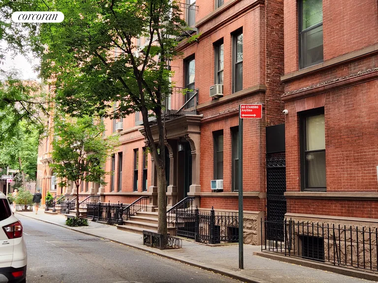 New York City Real Estate | View 62 Barrow Street, 3 | Barrow street | View 8