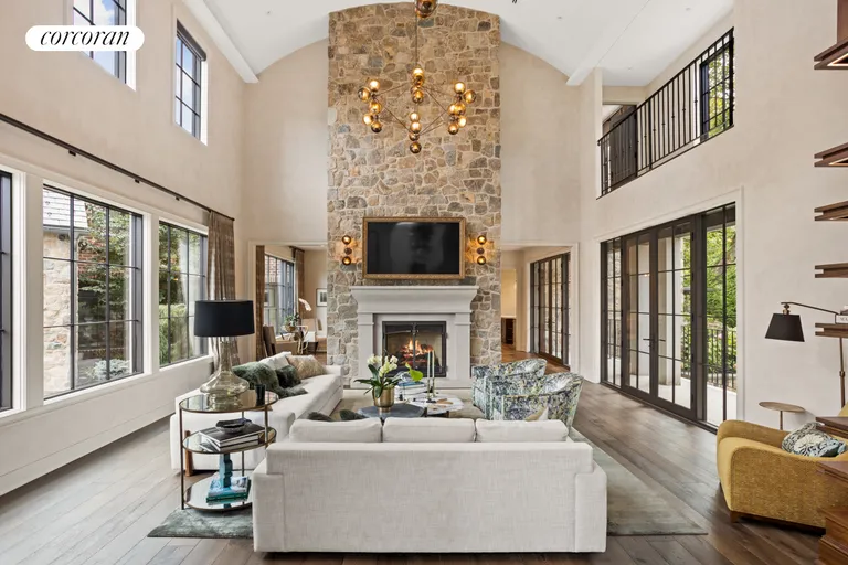 New York City Real Estate | View 176 Benedict Road | room 3 | View 4