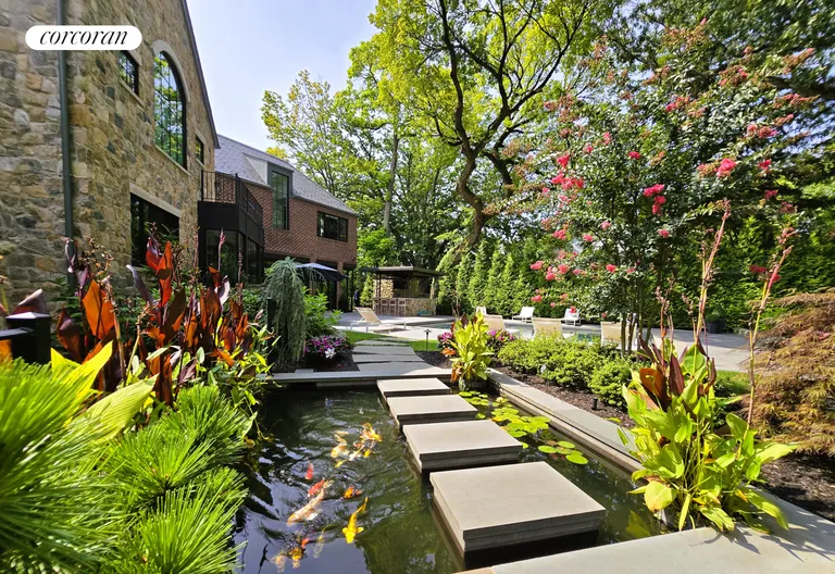 New York City Real Estate | View 176 Benedict Road | room 16 | View 17