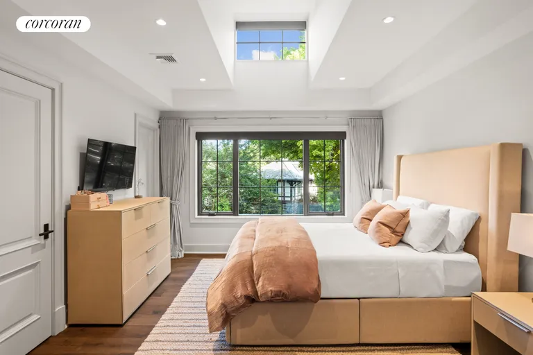 New York City Real Estate | View 176 Benedict Road | room 24 | View 25