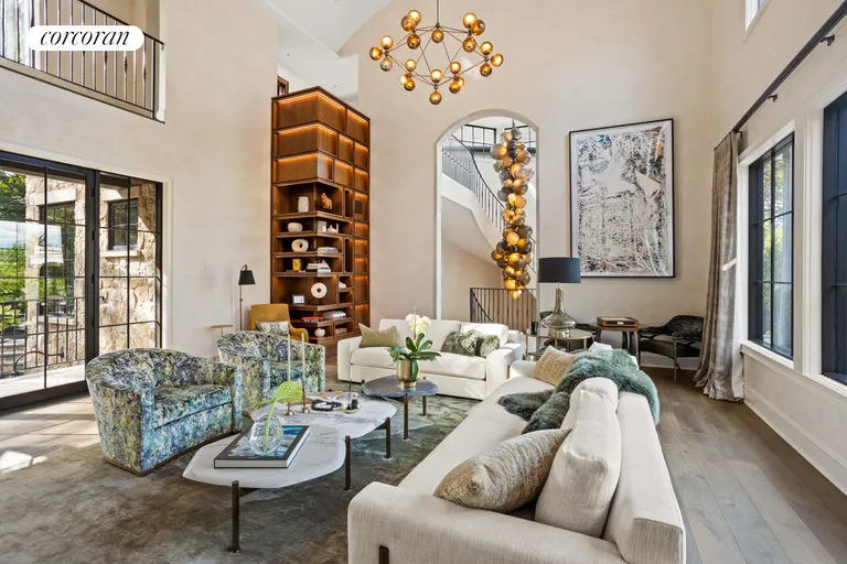 New York City Real Estate | View 176 Benedict Road | room 5 | View 6