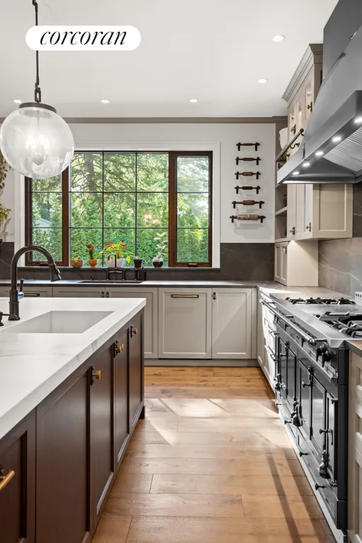 New York City Real Estate | View 176 Benedict Road | room 8 | View 9