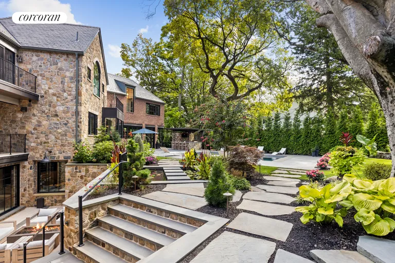 New York City Real Estate | View 176 Benedict Road | room 44 | View 45