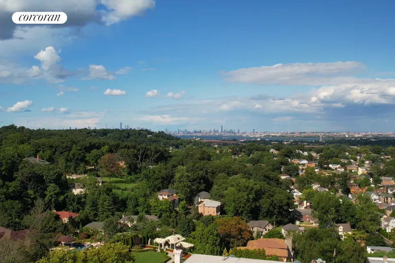 New York City Real Estate | View 176 Benedict Road | room 50 | View 51