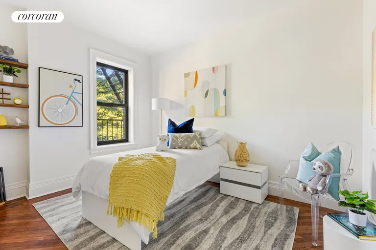 New York City Real Estate | View 5 Stratford Road, 12S | room 8 | View 9