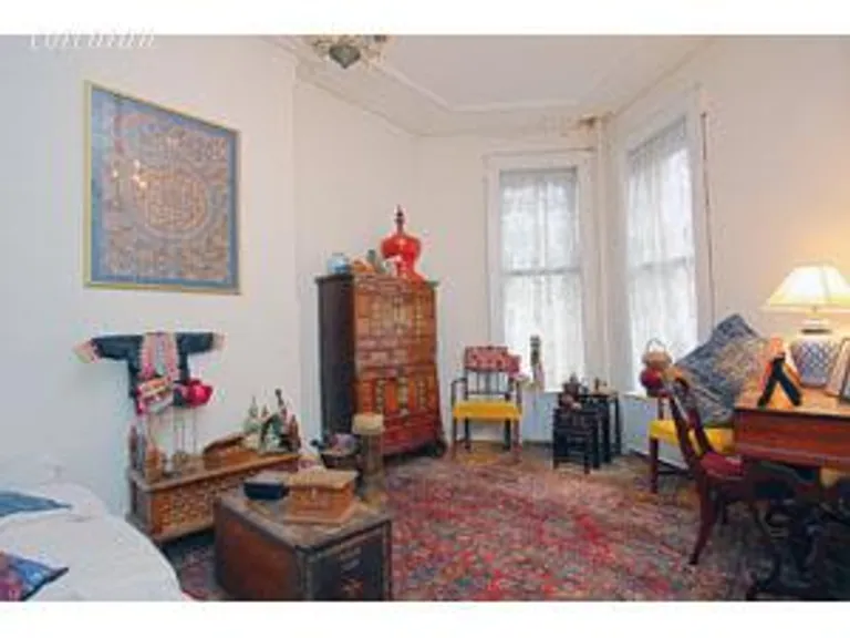 New York City Real Estate | View 302 11th Street, L/D | 2.5 Beds, 1 Bath | View 1