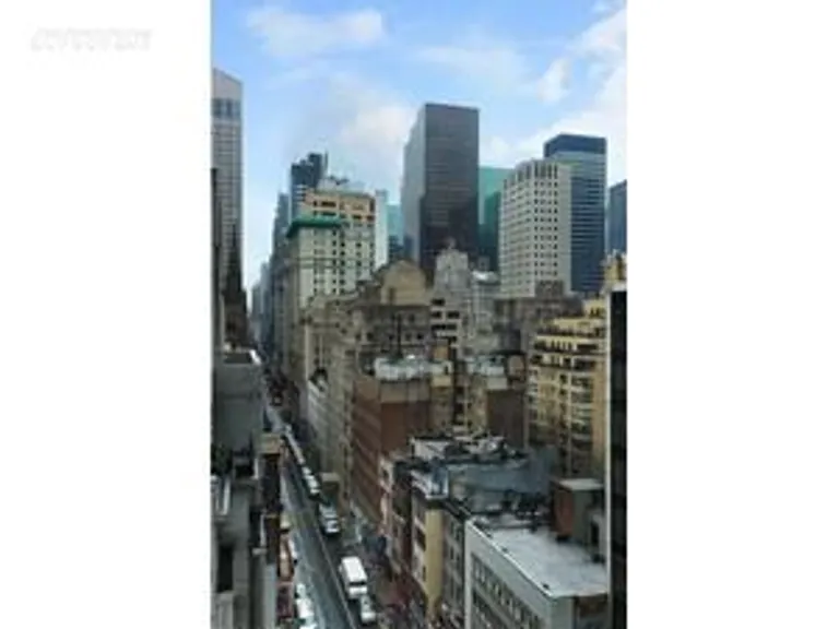 New York City Real Estate | View 77 West 55th Street, 16B | room 2 | View 3