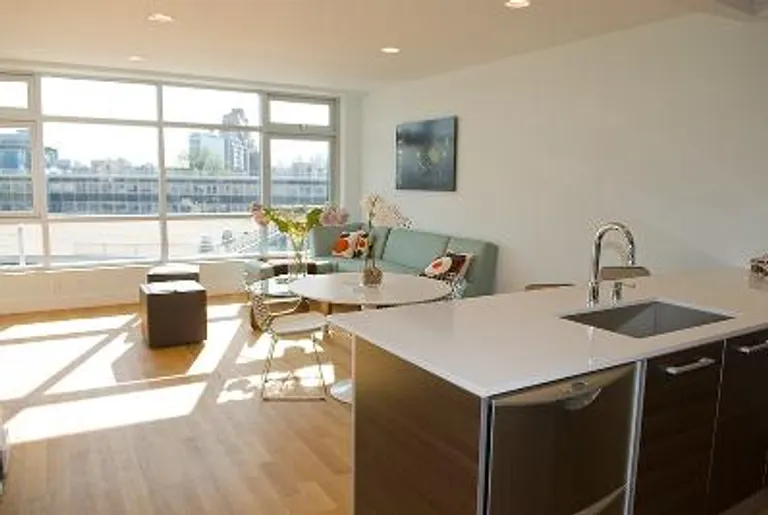 New York City Real Estate | View 450 Manhattan Avenue, 6A | 2 Beds, 2 Baths | View 1