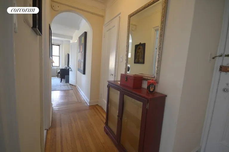 New York City Real Estate | View 201 West 77th Street, 4G | room 4 | View 5