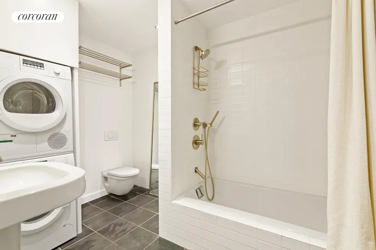 New York City Real Estate | View 117 West 17th Street, 3A | Full Bathroom | View 7