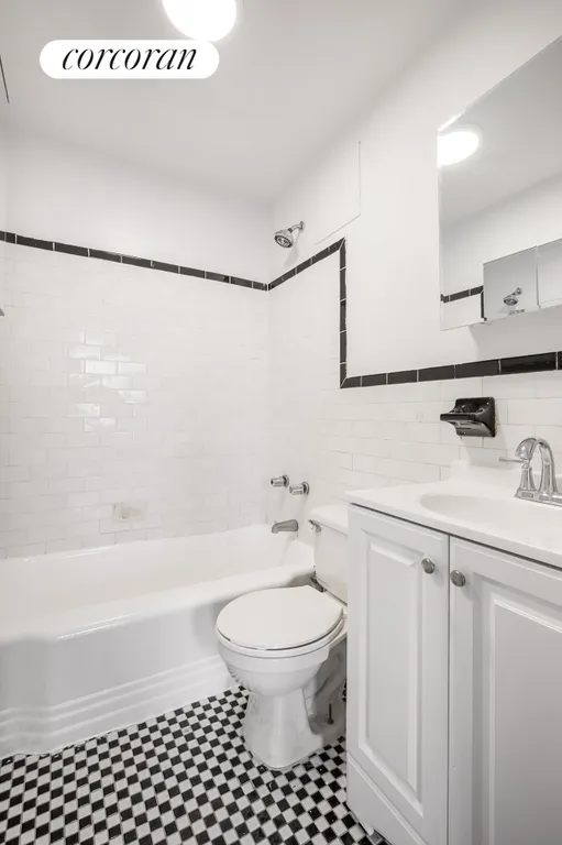 New York City Real Estate | View 370 Greene Avenue | room 4 | View 5