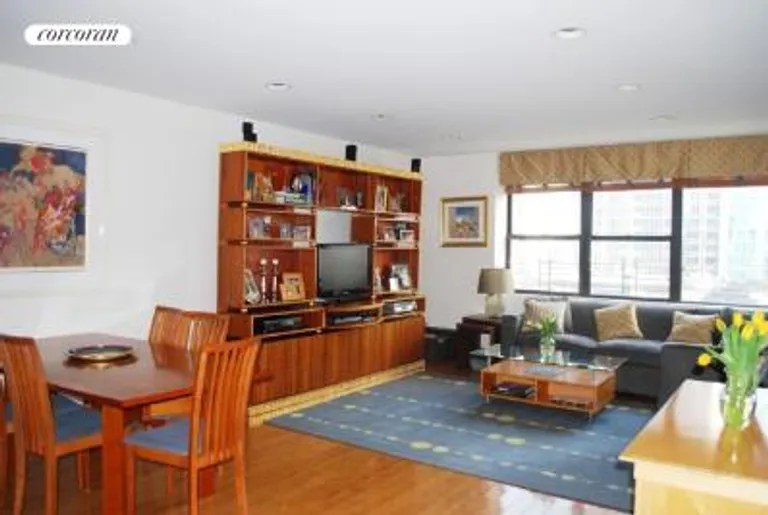 New York City Real Estate | View 402 East 90th Street, 8B | 2 Beds, 2 Baths | View 1