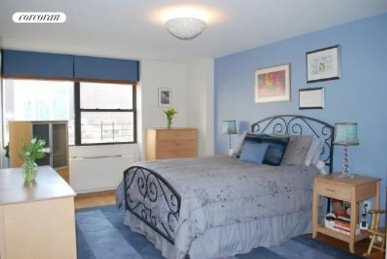 New York City Real Estate | View 402 East 90th Street, 8B | Big Master Bedroom | View 4