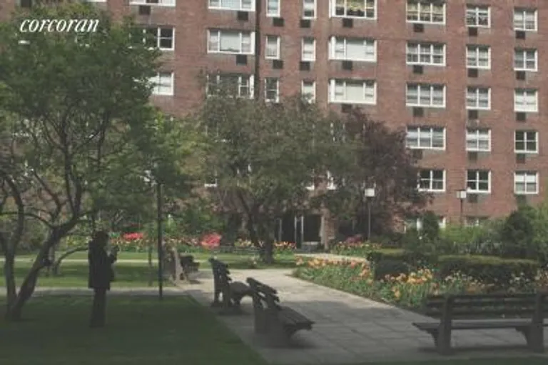 New York City Real Estate | View 345 West 58th Street, 2S | Building Resident's Garden | View 2