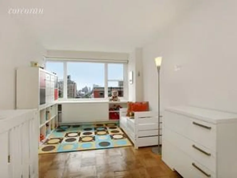 New York City Real Estate | View 115 East 9th Street, 12H | room 4 | View 5