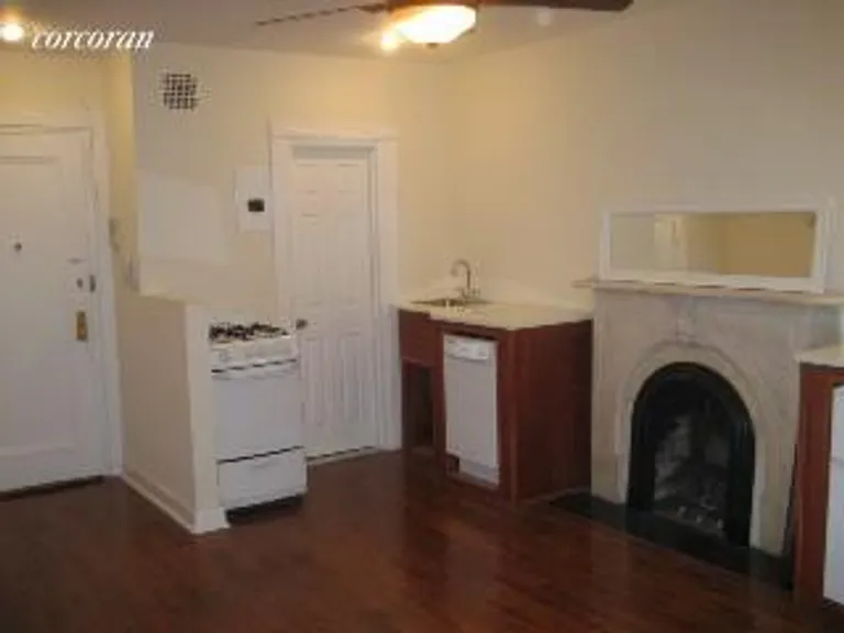 New York City Real Estate | View 406 West 22nd Street, 1R | room 1 | View 2