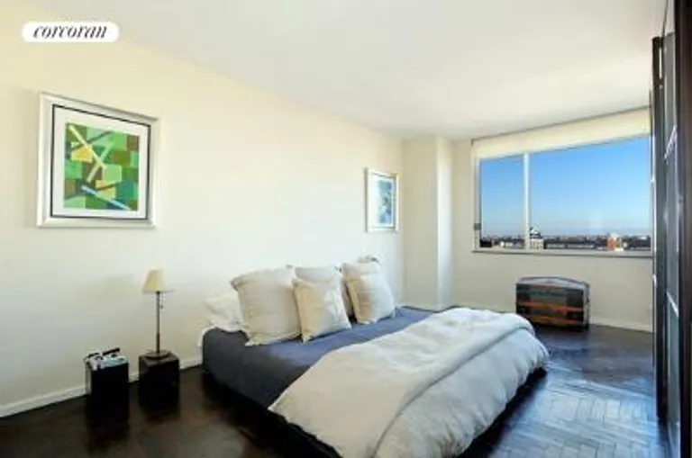 New York City Real Estate | View 350 West 50th Street, 18F | room 3 | View 4