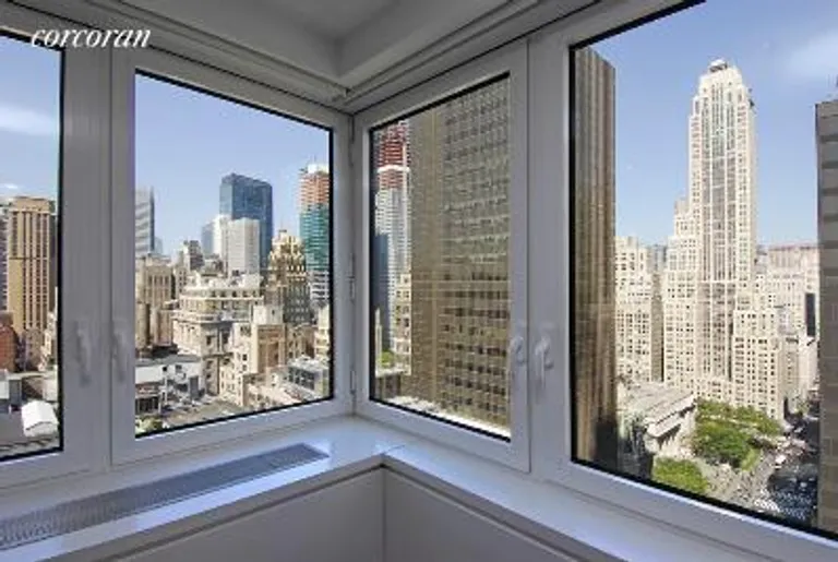 New York City Real Estate | View 425 Fifth Avenue, 30E | room 2 | View 3